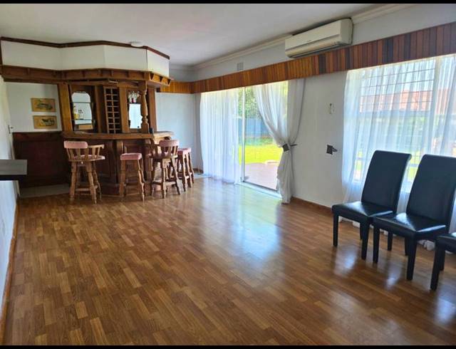 5 BEDROOM HOUSE FOR SALE IN ASTON MANOR